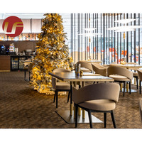 Ensemble de tables et chaises de café modernes de luxe, mobilier de restaurant de restauration rapide avec sièges en velours pour hôtels et salles à manger