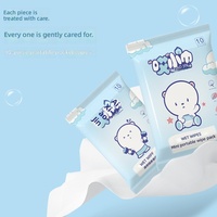 Lingettes humides pour bébé en non-tissé, paquet de 10 avec système de tirage, nettoyage à l'eau pure, cadeau pour bébé et maman, prix bas