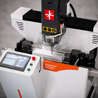 Machine de perçage et de fraisage CNC à déplacement de 800 mm avec table de travail étendue pour le traitement de longs profilés en aluminium