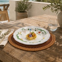 Assiettes de présentation en rotin écologiques haut de gamme, sets de table tissés artisanalement, décor mural personnalisable sur mesure, style minimaliste
