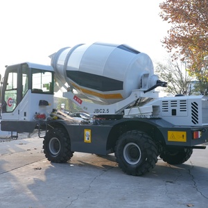 Maquinaria de hormigón al por mayor hormigonera móvil autocargable a la venta hormigonera de 2,5 m ³ con CE /EPA /Euro 5 - Product Image 3