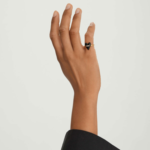 <span class=keywords><strong>Anello</strong></span> <span class=keywords><strong>con</strong></span> sigillo a <span class=keywords><strong>cuore</strong></span> da Bar popolare in smalto <span class=keywords><strong>rosa</strong></span> nero <span class=keywords><strong>con</strong></span> pavé smeraldo e gioielli raffinati <span class=keywords><strong>con</strong></span> diamanti - Product Image 2