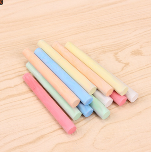 Scatola di <span class=keywords><strong>gesso</strong></span> senza polvere Robercolor Set 100 pezzi di colori misti tra cui plastica bianca e materiale di calcio per la scrittura scolastica - Product Image 2