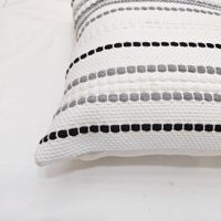 Housse de coussin lombaire carrée en chenille jacquard rayée, style bohème moderne minimaliste, tricotée, pour la maison, le salon et la chambre