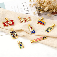 HD0574 Koleksi Liontin Enamel Lucu Laris Manis, Berlapis Emas 18K, Bahan Kuningan, Bentuk Bendera dan Botol Permen untuk Pembuatan Perhiasan DIY