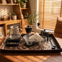 Ensemble de voyage pour café en plein air de haute qualité, vente en gros, comprenant une bouilloire à café manuelle, un moulin à café manuel et des outils de préparation du café