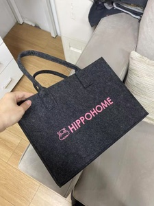 กระเป๋าผ้าสักหลาดสีเทาขนาดใหญ่ของขวัญทางธุรกิจตามสั่ง - Product Image 3