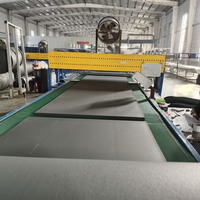 Rouleau d'isolation moderne en caoutchouc plastique à cellules fermées haute densité, résistant au feu, écologique, avec revêtement en feuille d'aluminium pour tuyaux de refroidissement