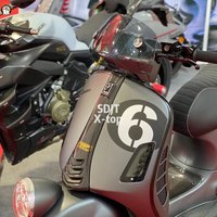 Carénage en fibre de carbone pour VESPA GTS 300