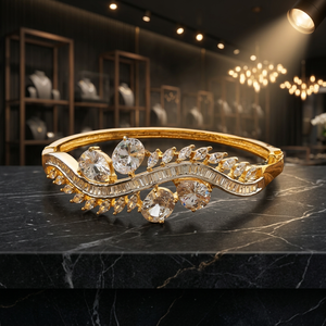 กำไลข้อมือประดับเพชรซีซีสีขาวแบบดั้งเดิมสำหรับผู้หญิง Kanhai Jewels รุ่น 55073 แฟชั่นประดับเพชรซิร์คอน - Product Image 3