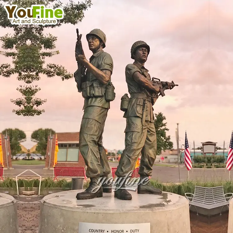 Estatuas de bronce personalizadas de dos soldado en guerra