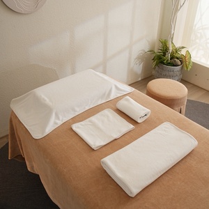 Turban blanc <span class=keywords><strong>anti</strong></span>-frisottis à séchage rapide pour tous les styles de cheveux Absorbant et léger Accepte le logo personnalisé - Product Image 6