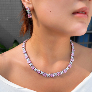 Precioso Juego de Joyas de Circonita Cúbica Rosa Cuadrada para Mujer, Collar y Aretes con Diseño de Flor, para Compromiso, Boda, Graduación, Novia - Product Image 4