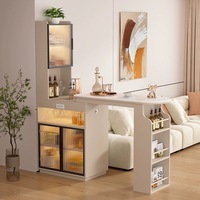 Maßgefertigter Verstellbarer Holz-Bodenschrank mit Drehbarem Bartisch und Stauraum für Wohnzimmer
