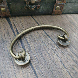 Tirador de cajón arqueado de aleación de zinc retro, diseño moderno semicircular, para muebles de cocina, armarios y decoración del hogar, fácil de instalar. - Product Image 3