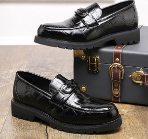 Nuove <span class=keywords><strong>Scarpe</strong></span> da Uomo Autunno 2024 in PU di Grande Taglia, Punta Affusolata, Slip-on, Lucide, per Affari e Matrimoni - Product Image 6