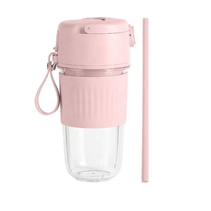Estrattore di Succo Portatile Wireless Multifunzione, Mini Frullatore Elettrico Facile da Usare, Tritaghiaccio Domestico - Product Image 5