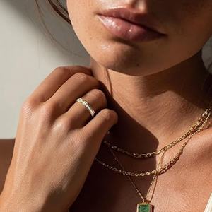 Bague unisexe plaquée or en alliage de métaux précieux, sertie de diamants taille princesse et chiffres romains, idéale pour mariage romantique – Nouvelle collection très prisée - Product Image 5