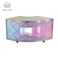 Mobilier italien à LED pour événements, table de buffet d'hôtel à plateau en pierre de marbre avec chauffe-plats, table de buffet à induction