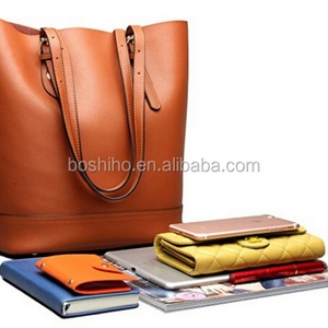 กระเป๋าถือหนังแท้สั่งทำโลโก้ ลดราคาพิเศษ - Product Image 4