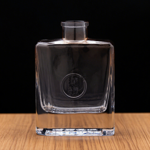 Customizable 100ml <strong>Mini</strong> Square Flat Glass Wine <strong>Bottle</strong> Latest Empty for Wine Packaging with Stopper Free Sample - Product Image 3