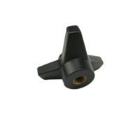 Manija triangular en forma de flecha con inserto de latón negro mate de plástico ABS, tapa azul M4 M5 M6 M8 M10 para máquina de fijación y plantilla