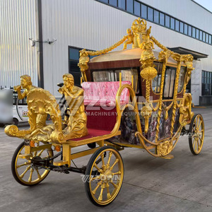 Carruaje Real ZOWN Ornate, completamente dorado y tallado, cerrado, para servicio turístico en castillos y atracciones. - Product Image 3