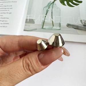 Clou à tête cylindrique Chengyu à deux pattes, 15 mm, en métal, forme circulaire, en acier laminé à froid, plaqué, usage général - Product Image 4