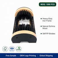 Brosse gratte-chaussures robuste avec cadre en fer et bloc en bois, poils rigides en PP, pour éliminer la boue des bottes de travail et le nettoyage extérieur