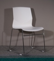 Chaise empilable élégante et moderne avec structure en métal et coque en plastique pour l'école, l'appartement, l'hôpital, la maison, le bureau et l'extérieur