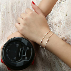 महिलाओं और लड़कियों के लिए ब्रेसलेट के लिए समायोज्य सरल स्टार चांदी आकर्षण - Product Image 3