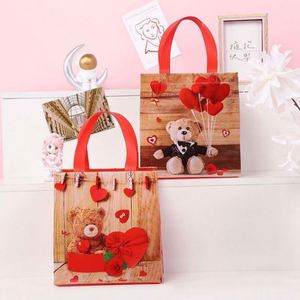 Sac fourre-tout non tissé personnalisé avec logo imprimé pour la vente au détail, sac de courses non tissé avec motif ours pour la Saint-Valentin - Product Image 5