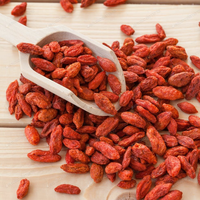 Baies de Goji Rouges Entières Séchées à l'Air de Qualité Supérieure, Biologiques du Ningxia, Sans Conservateurs, 900 Grains, Idéales pour Smoothies et Pâtisseries Saines