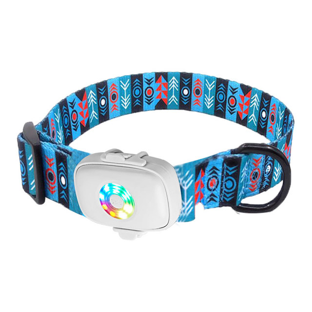 New Smart Pet Tracker with GPS Accurate 3-Meter Positioning LED Flashes and Beeps for Easy Finding of Dogs and Cats at Night