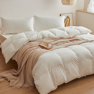 Couette d'hiver extra chaude et moelleuse <span class=keywords><strong>Grand</strong></span> White Goose pour lit Queen Size, garnissage hypoallergénique en plumes d'oie - Product Image 2