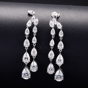 Boucles d'oreilles de créateur en or massif 14 carats avec pierre de moissanite DEF VVS, forme poire, style chandelier, boucles d'oreilles de luxe, cadeau pour femme, bijoux de soirée - Product Image 3