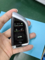 Clé de voiture, démarrage à une touche, contrôle par smartphone, entrée confortable. Clé LCD intelligente, matériau en alliage haut de gamme, écran tactile premium