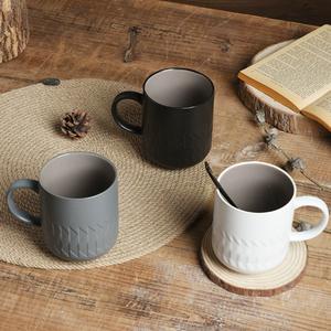 Tazas de Cerámica de Porcelana de Gran Capacidad, Estilo de Dibujos Animados, Exclusivas, de Alta Calidad, para Regalos Empresariales y Uso Doméstico - Product Image 1