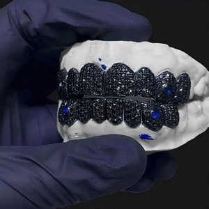 Grillz Diamantés les Plus Vendus pour les Dents, Bijoux Hip Hop, Accessoires Buccaux pour la Mode Streetwear et les Tenues de Club, Fournisseur en Gros - Product Image 4