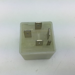 รีเลย์ Volkswagen Passat B5 30 165906381 12V พลาสติก สำหรับเปลี่ยน ECU เครื่องยนต์ - Product Image 2