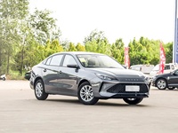 Voiture d'occasion Roewe I5 2026 1.5L Berline Manuelle LHD, Climatisation Puissante, Durable, Faible Kilométrage, Économique, Vente en Gros