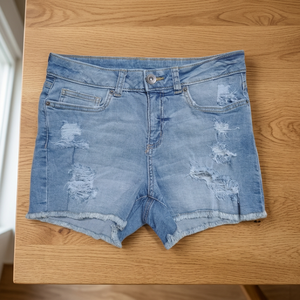 Lote de Shorts Vaqueros de Algodón/Spandex Estampados y Rotos para Niñas, Venta al por Mayor a Granel de Bangladesh, Excedente de Moda, Tallas y Estilos Variados - Product Image 3