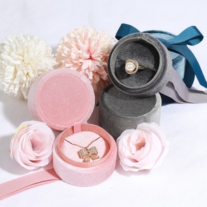 Hot Sale Velvet Jewelry <b>Box</b> Hot Stamping Logo Available in Pink Green & Gray for Ring <b>Storage</b> & Gift Purpose - Product Image 2