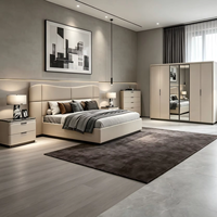 Cadre de lit de luxe aux tons neutres avec rangement, armoire à miroir coulissante, coiffeuse, tables de chevet, ensemble complet de meubles pour la maison