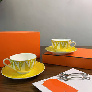 Elegante Taza y Platillo de Cerámica para Café, Estilo Europeo, Accesorio para Fiestas de Boda - Product Image 1