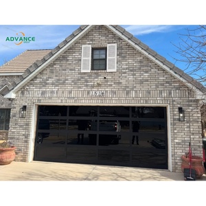 Portes de garage sectionnelles personnalisées avec un design flexible pour les projets résidentiels - Product Image 1