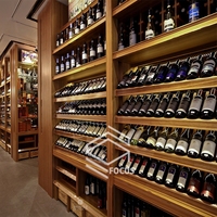 Vitrine à vin design pour petite boutique de vins, bar à vin, armoire vintage