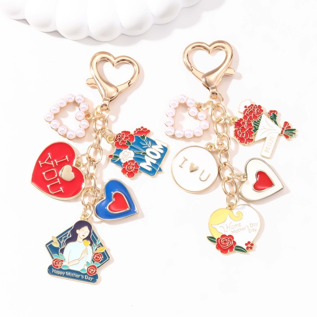 Cartoon Pretty Heart-shaped Pearl Flower Bouquet Enamel Keychain Lovely Fancy Handmade Good Gift for Mama Mother's Day
