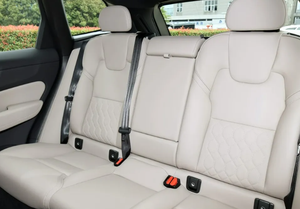 Voiture neuve automatique 2024, 180 km, <span class=keywords><strong>VOLVO</strong></span> XC60 B5 AWD Deluxe, SUV familial de taille moyenne, performance <span class=keywords><strong>Volvo</strong></span>, à <span class=keywords><strong>vendre</strong></span> - Product Image 6