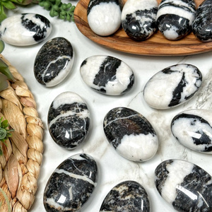 Piedra de Bolsillo Ovalada Pulida Natural de Jaspe Zebra al por Mayor para Decoración del Hogar Única y Regalos Navideños - Product Image 5